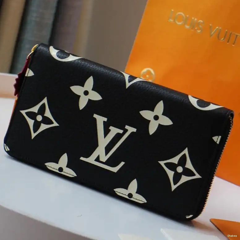 Bags 208B570081 LV 0809